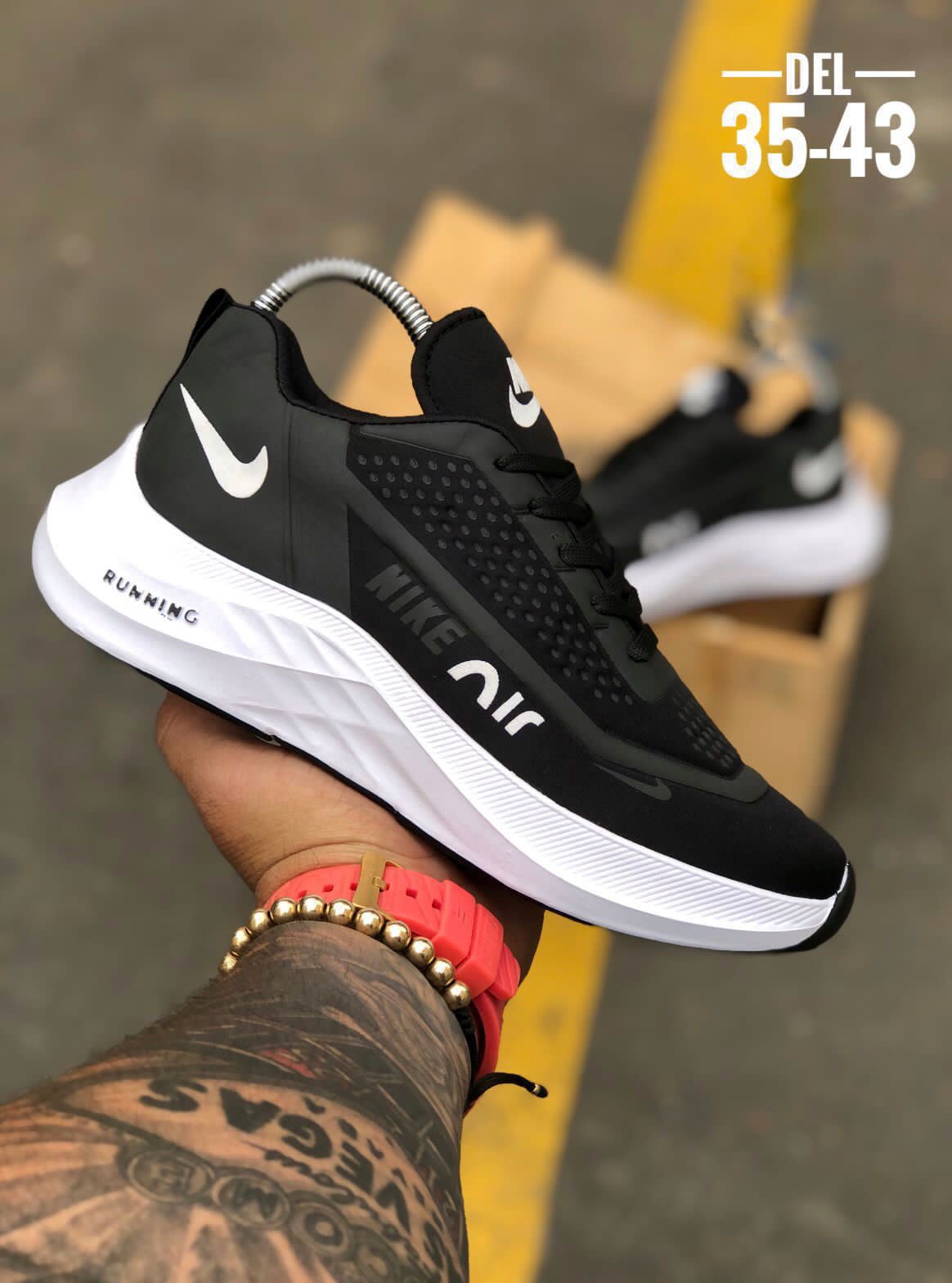 NIKE AIR ZOOM